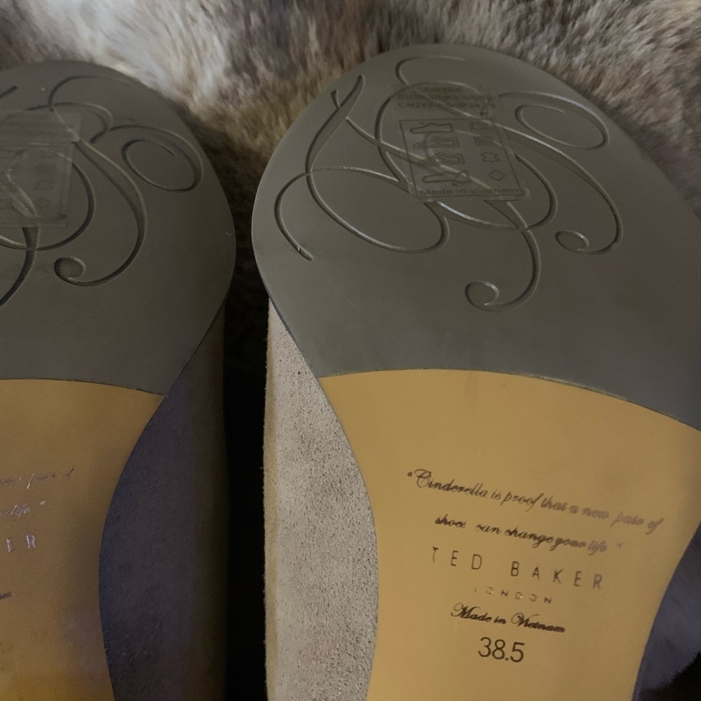 Ted Baker Women’s Gray Ankle Booties with Sleek Design New W/O box, Sz 38.5 - Picture 8 of 13
